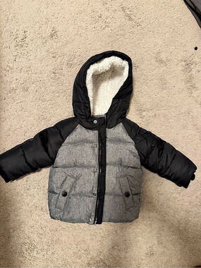 George Baby Puffer Jacket in Black & Gray Size 6-12M